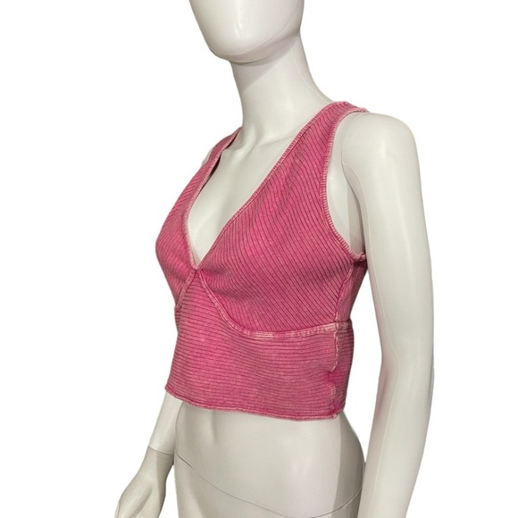Women’s Brunt Mineral Wash Pink Sleeveless Top
New - Picture 3 of 8